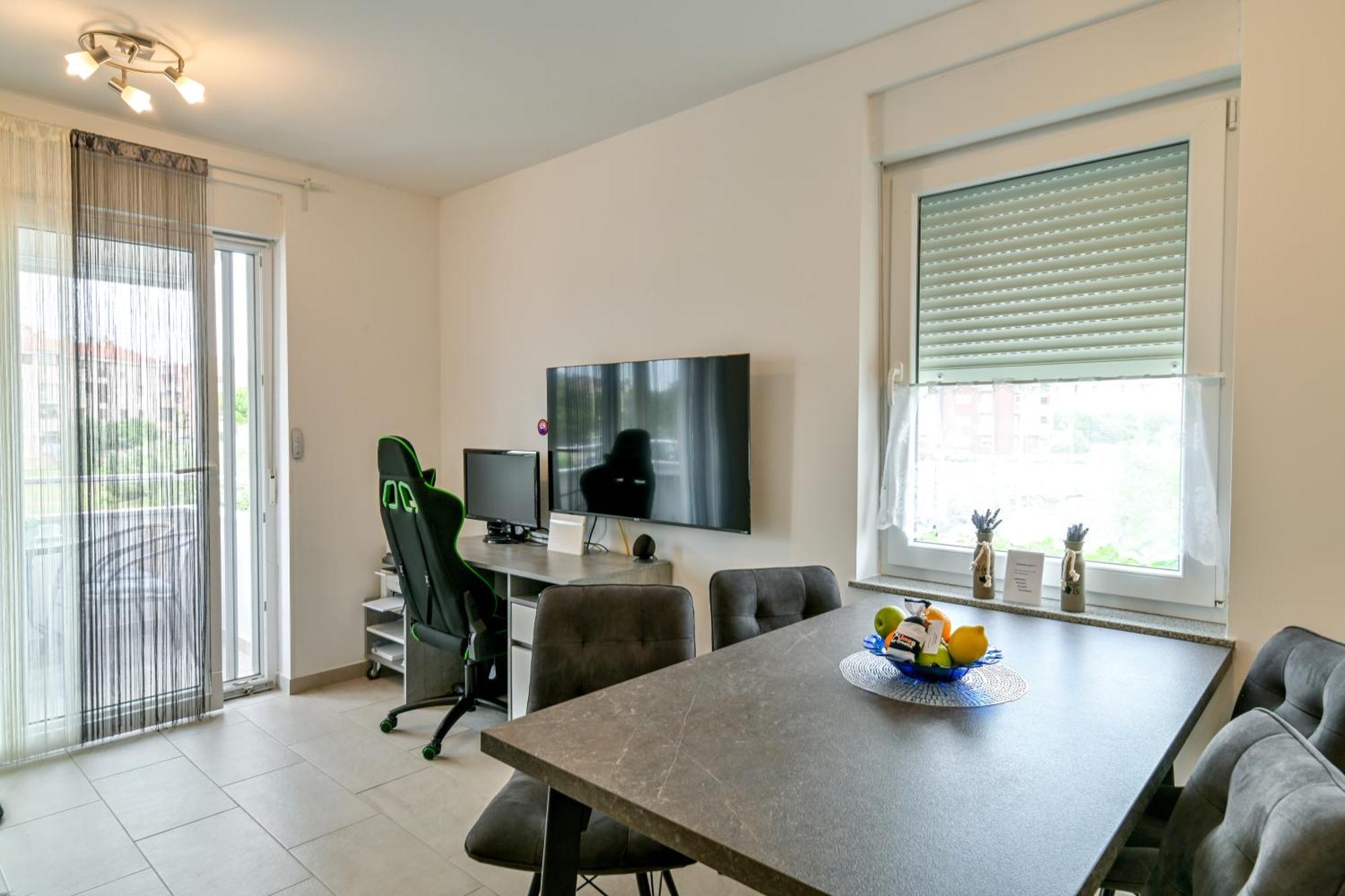 Apartment Uma Умаг Экстерьер фото